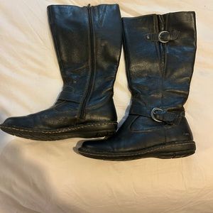 Born b.o.c. Black Leather, Fleece lined Boots, Size 8, Wide-Calf.